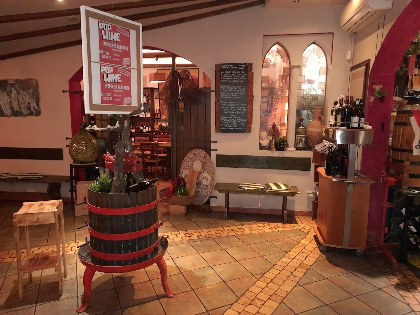 Enoteca Ristorante La Farmacia Dei Sani