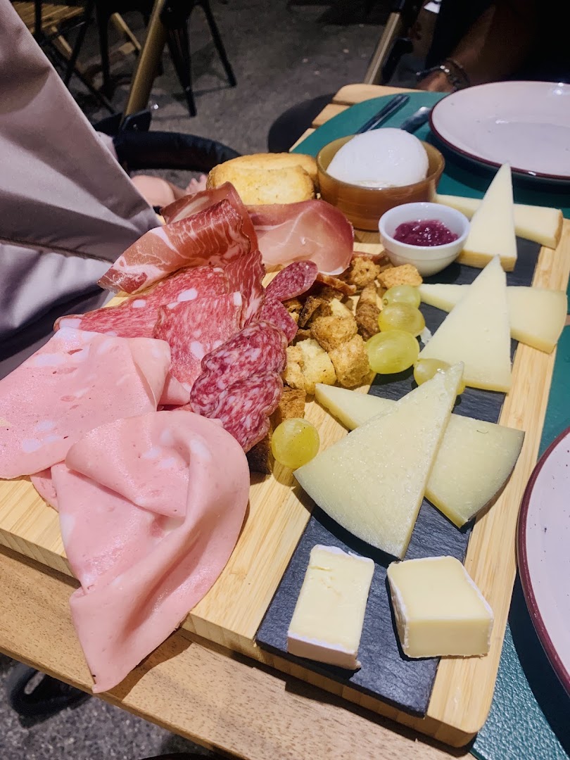 Enoteca Vanesio VinOsteria
