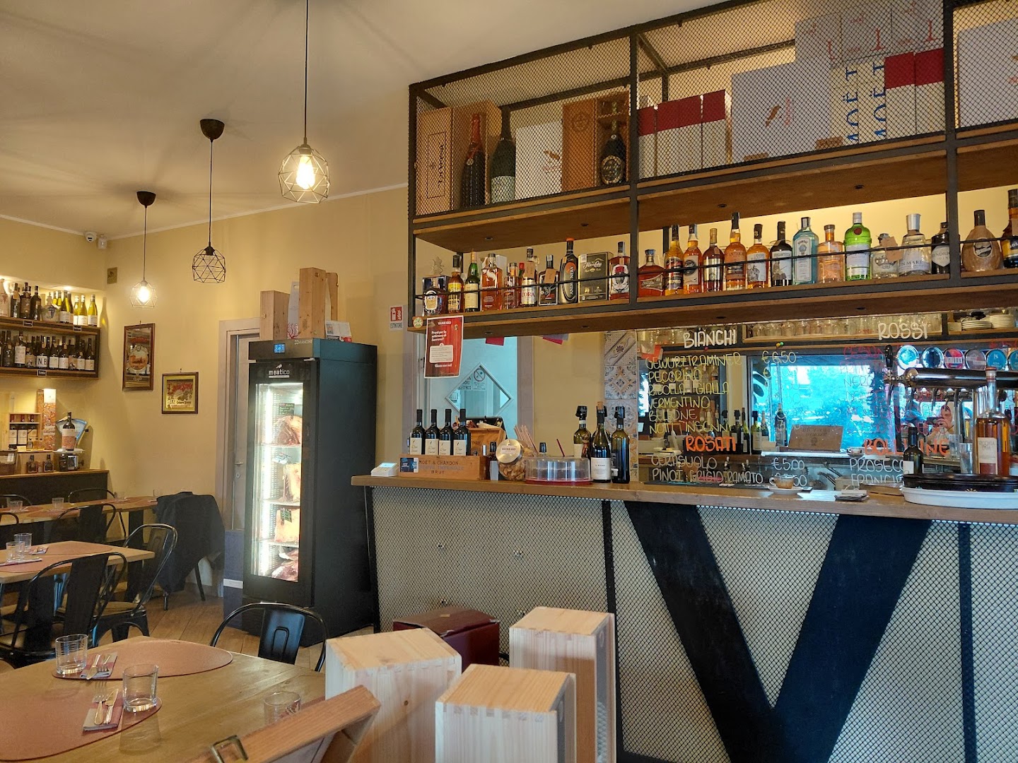 Enoteca Vanesio VinOsteria