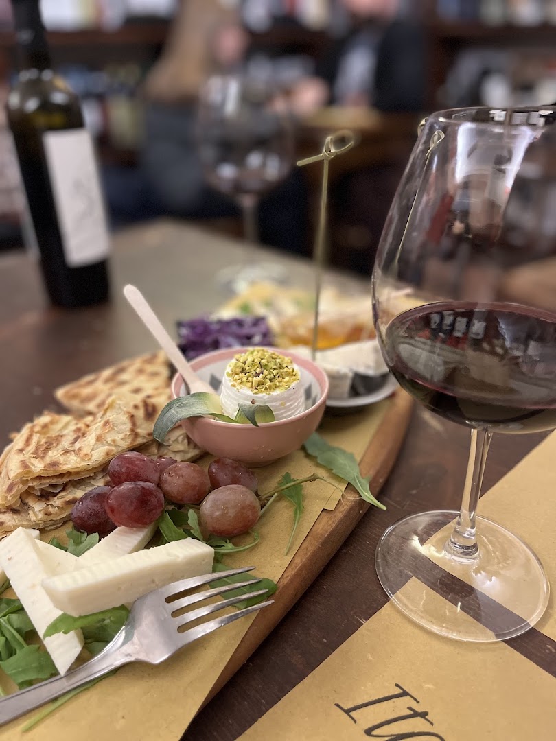 Enoteca Vin Italy, Urbania