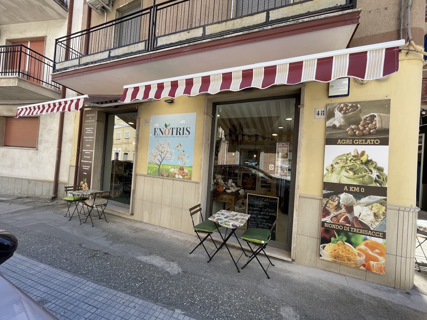 Enotris enoteca gelateria artigianale di Vincenzo Campolongo