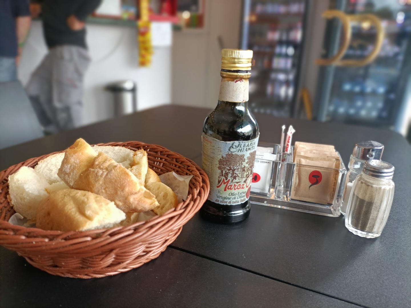 Entoni's Bar Bistrot