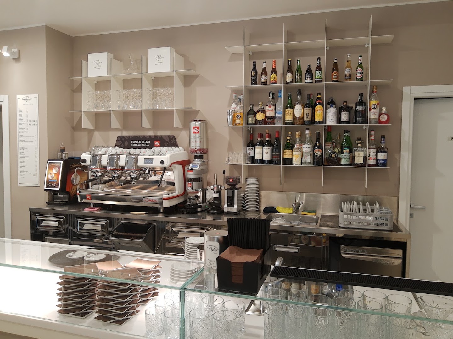 Enzo Puccio Wine Bar
