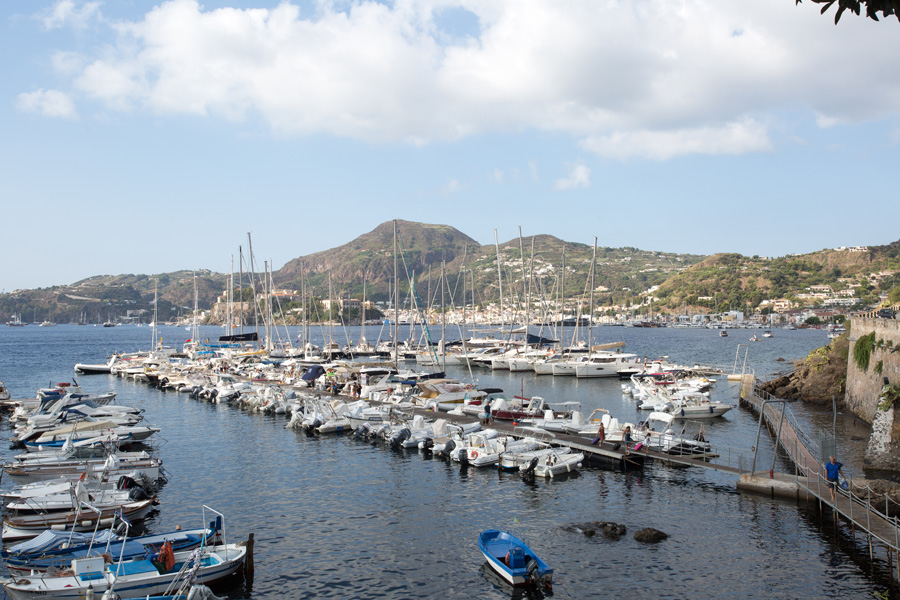 Eolmare Ormeggio e Posti Barca Lipari VHF09