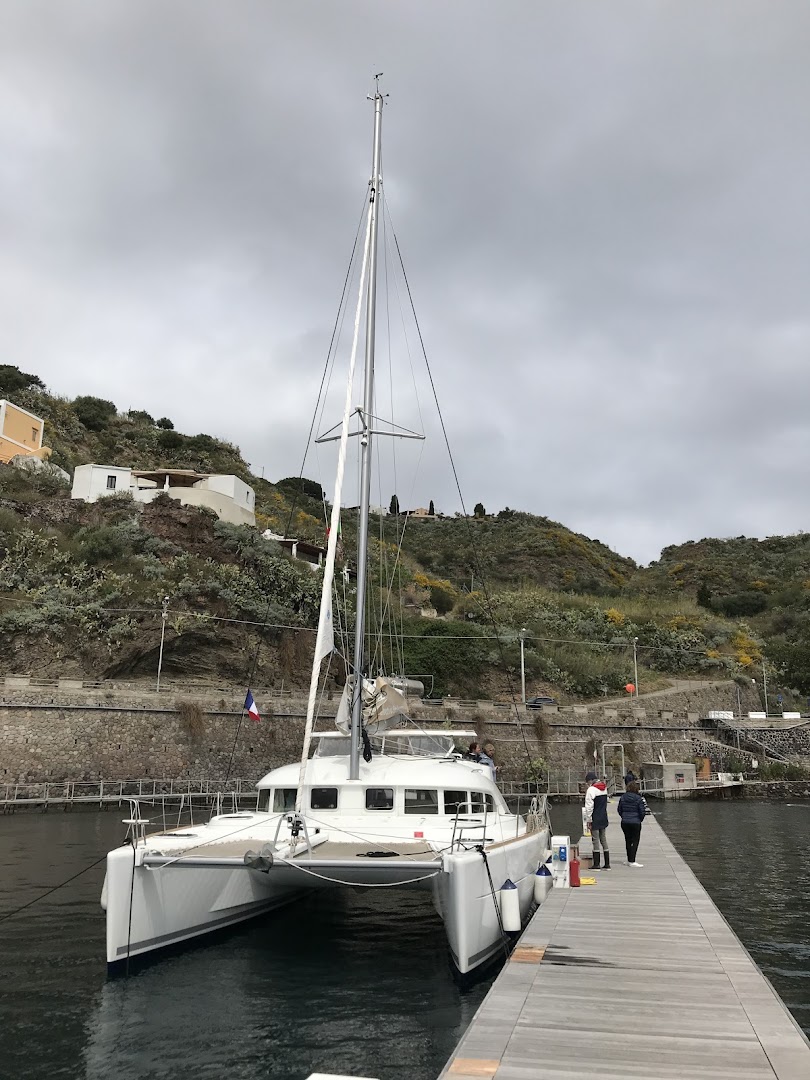 Eolmare Ormeggio e Posti Barca Lipari VHF09