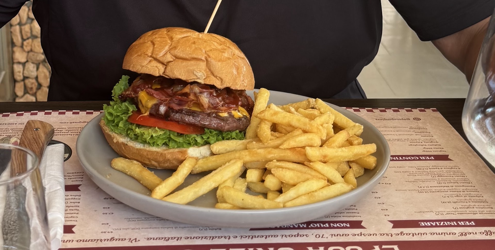 Epoca Grill & Pizza