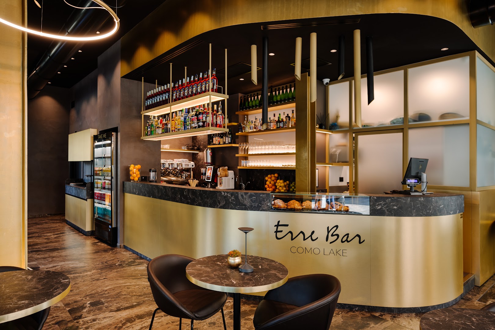 Erre bar Como Lake