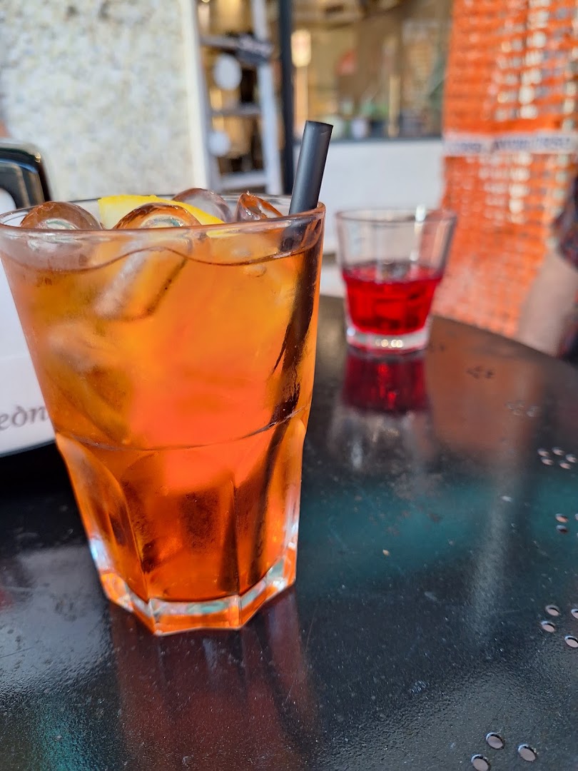 Escobar, Gattinara