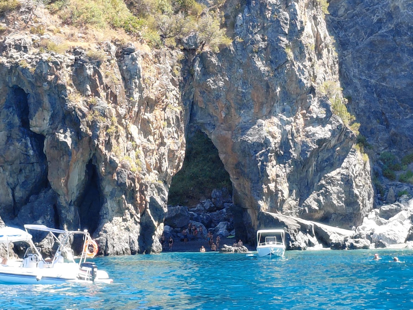 Escursioni isola Dino visita alle grotte Arcomagno costa di Maratea motonave Antonio Primo, Praia a Mare
