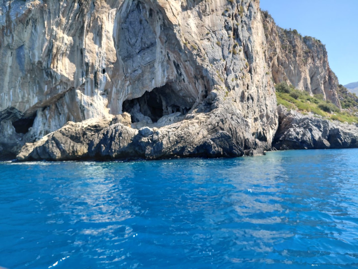 Escursioni isola Dino visita alle grotte Arcomagno costa di Maratea motonave Antonio Primo