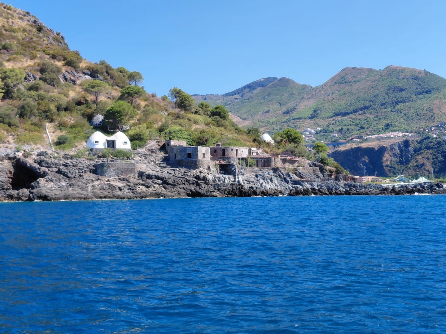 Escursioni isola Dino visita alle grotte Arcomagno costa di Maratea motonave Antonio Primo