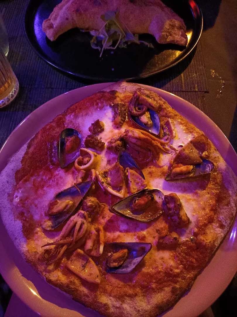 Eskada. Pizze & Sfizi...forno a legna, Gallipoli