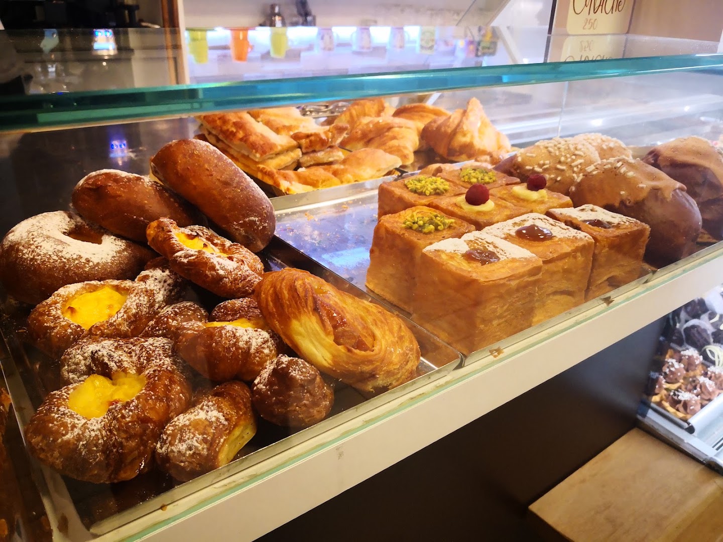 Esperidi - Caffetteria, Pasticceria, Prodotti da forno