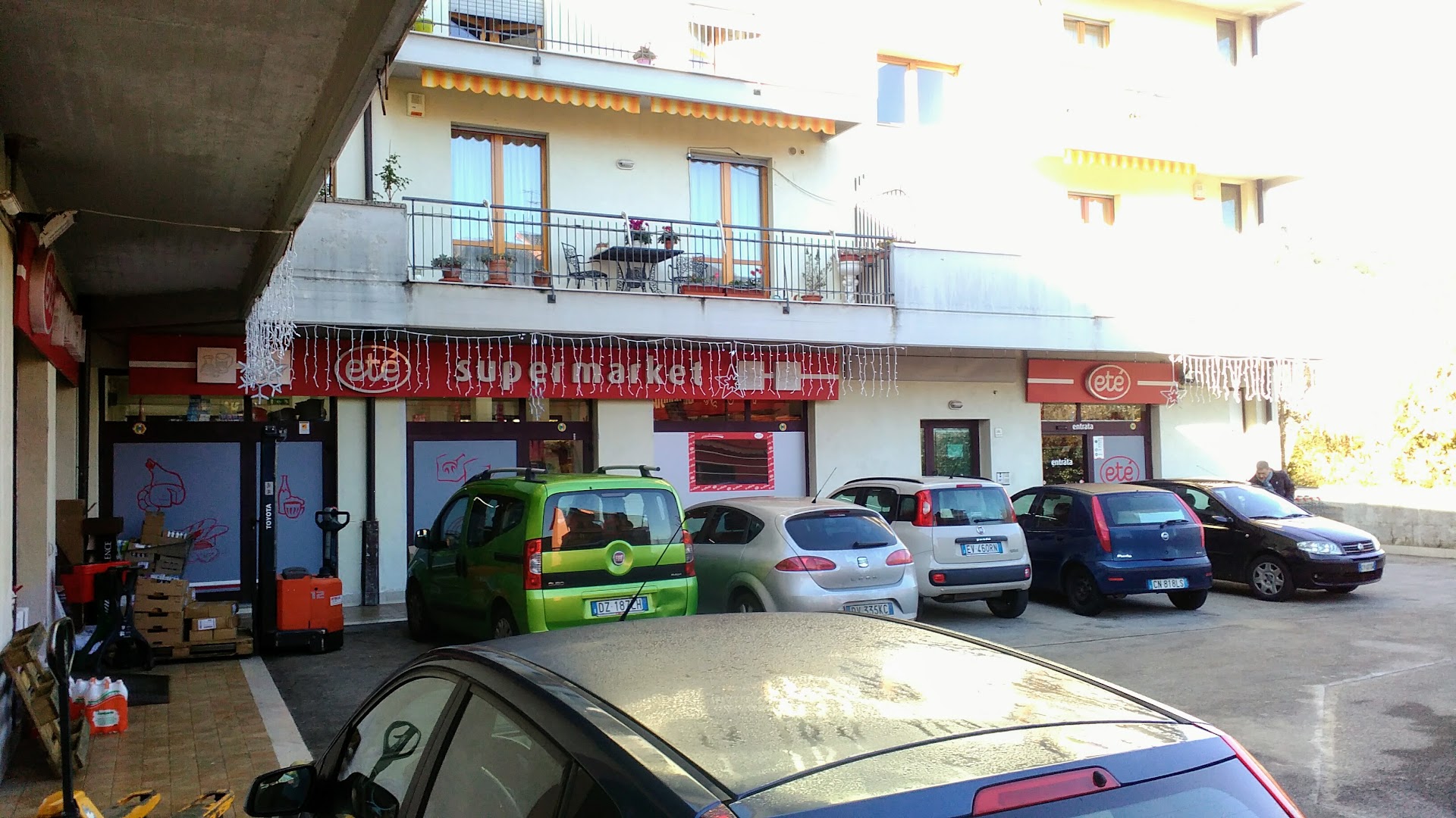 Eté Supermercato, Montella