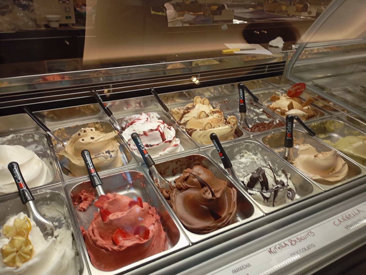 Evola Bar | Pasticceria, Gelateria e Rosticceria |