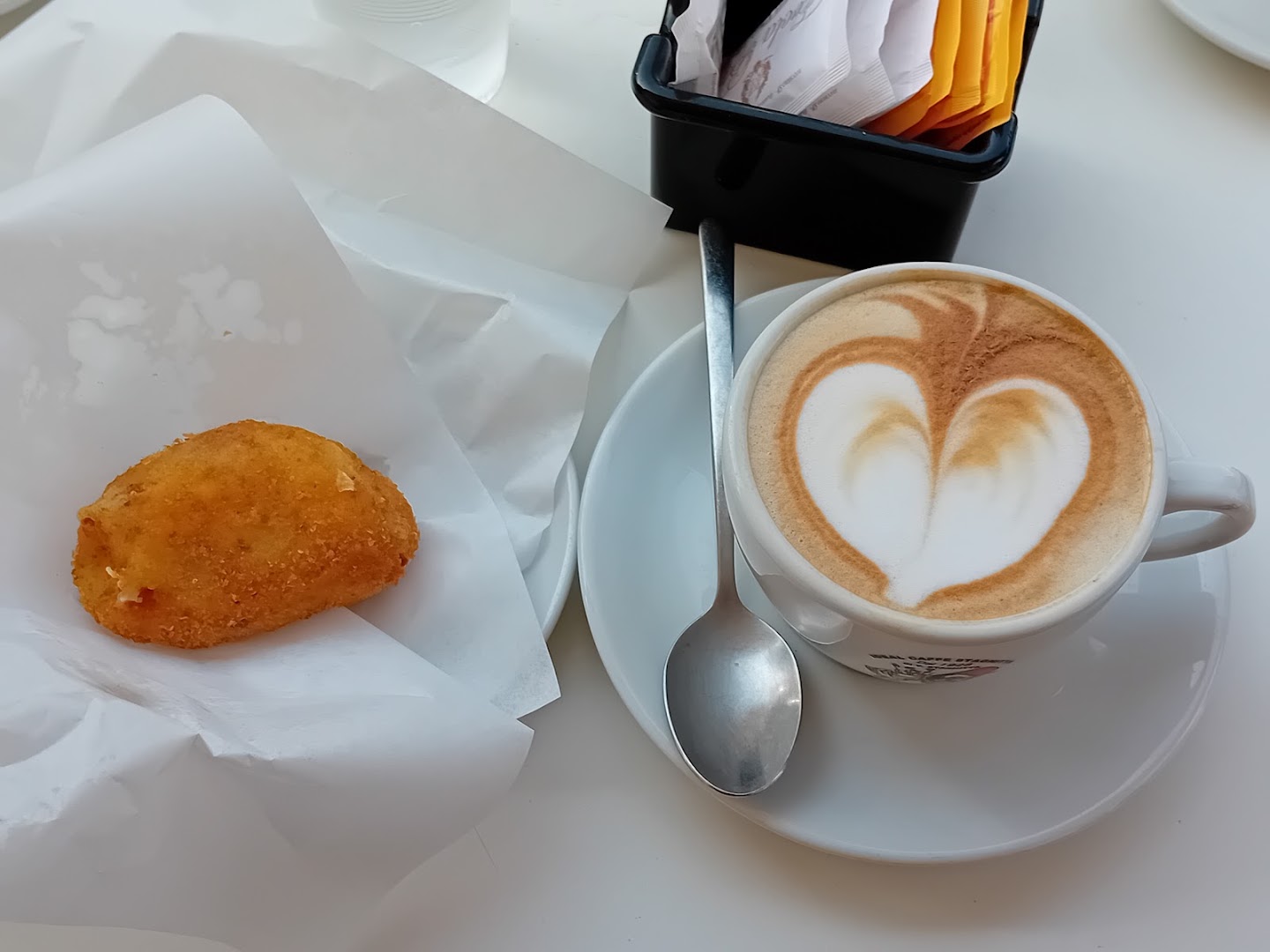 Evola Bar | Pasticceria, Gelateria e Rosticceria |