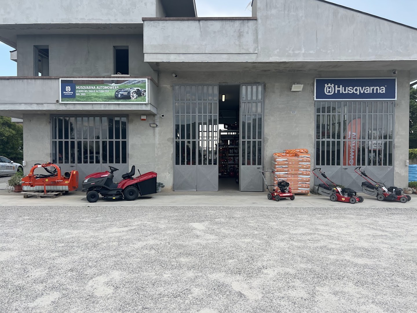 Evolgarden di Mattia Carraro - Robot Tagliaerba e Attrezzi da Giardinaggio a Batteria, Borgoricco