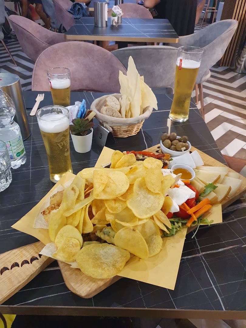 Evoque Bar, Selargius
