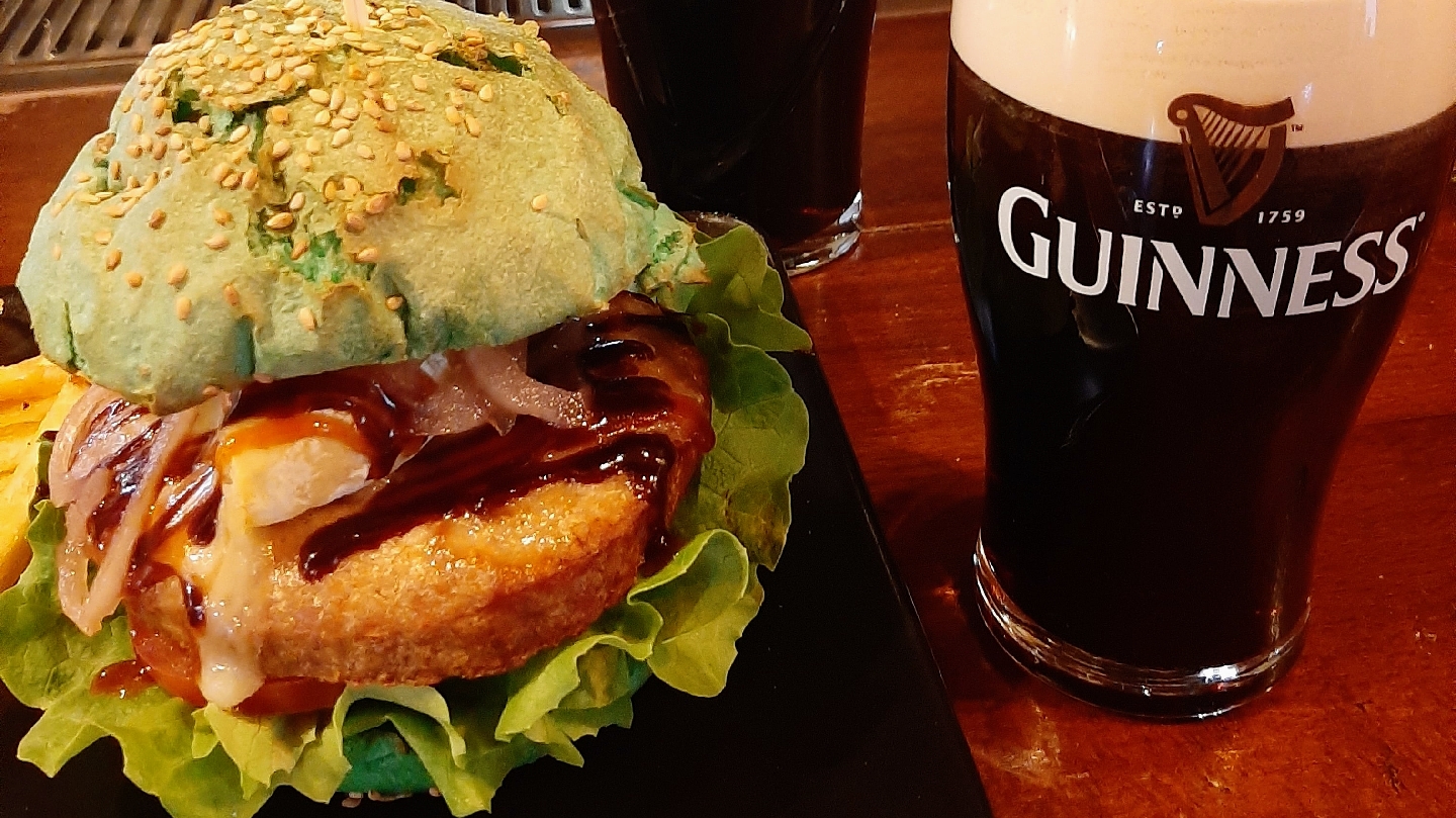 Excalibur Burger Pub