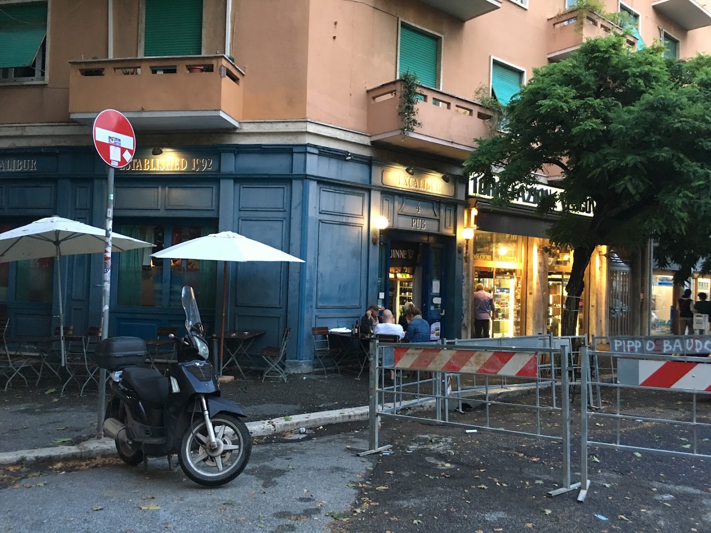 Excalibur, Roma