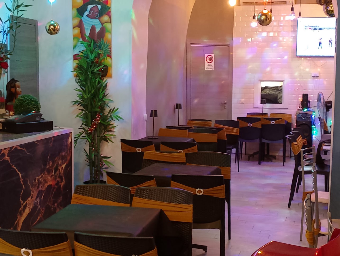Exclusive Africa Bar and Restaurant