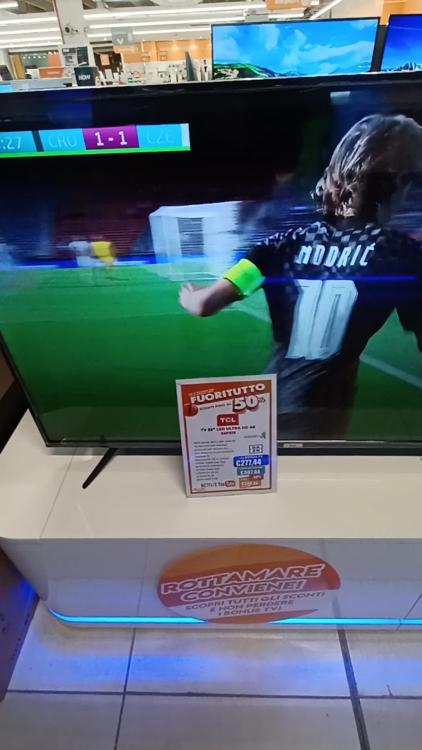 Expert Di Lella - Napoli/Miano (Centro Commerciale "La Birreria")