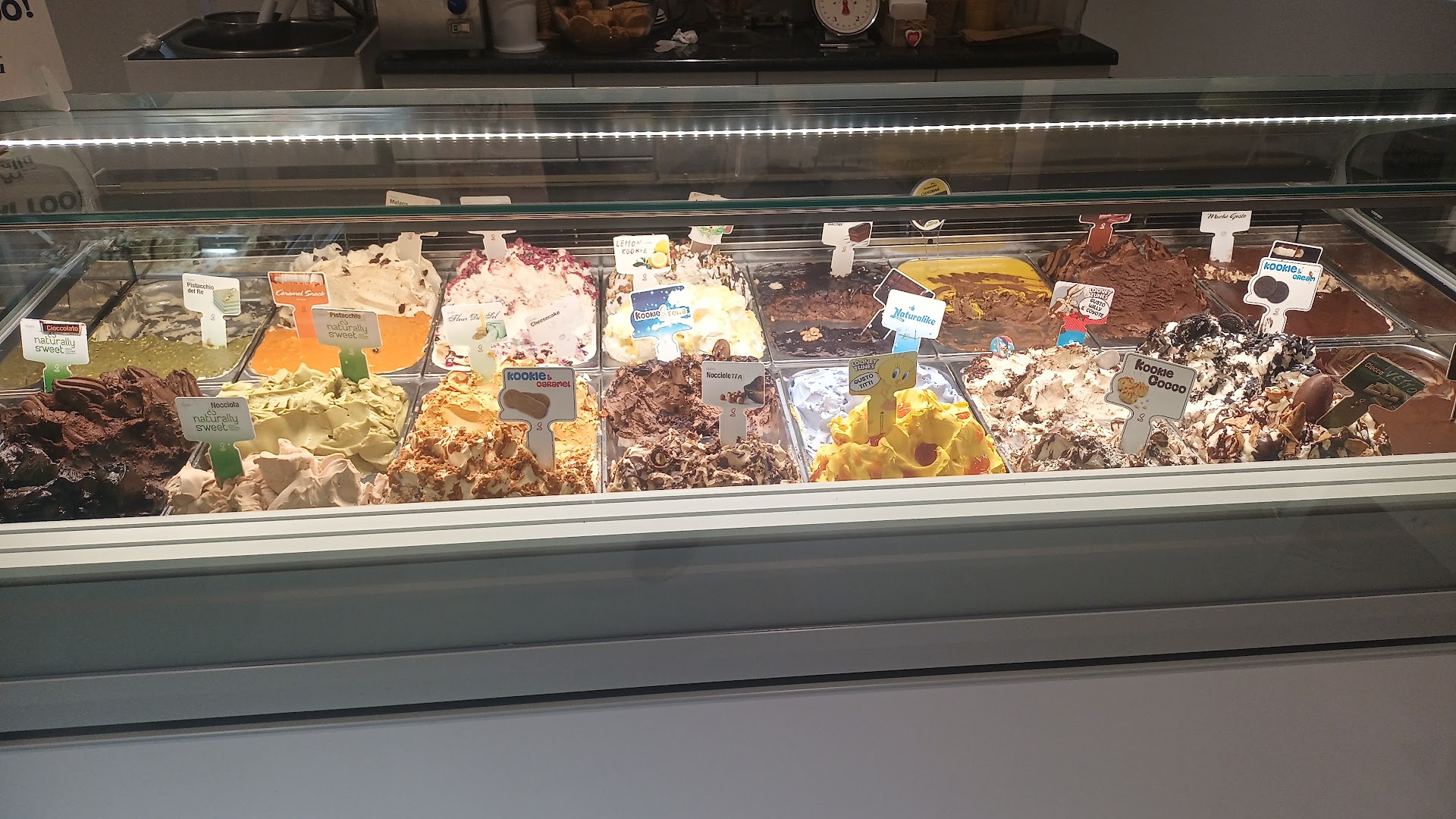 F.c.Caffe