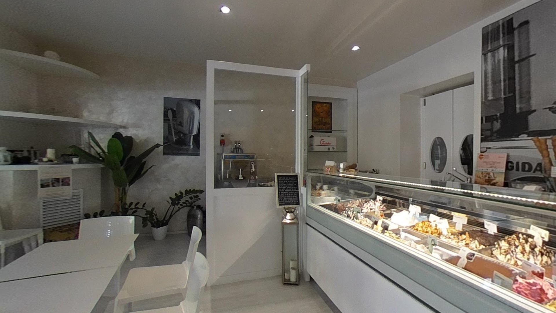 F.c.Caffe