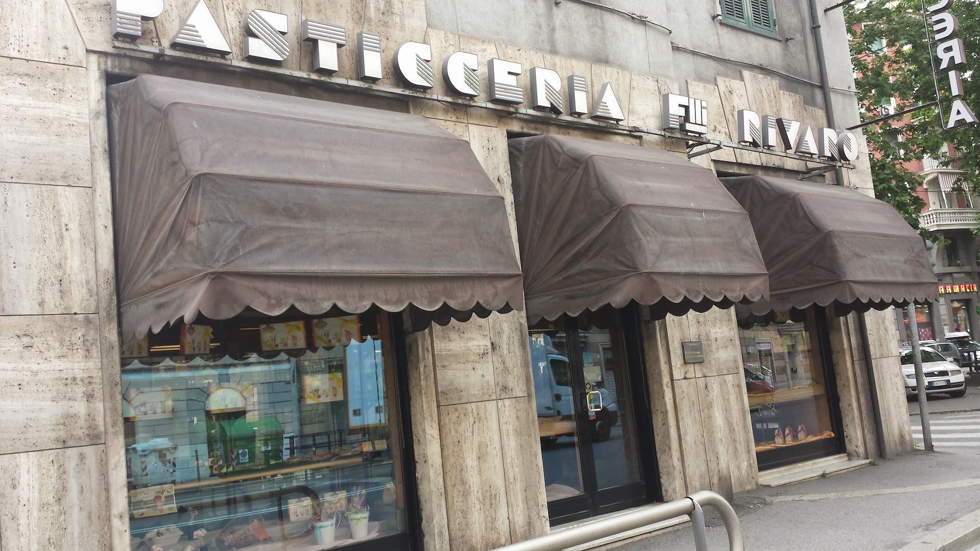 F.lli Rivaro, Genova