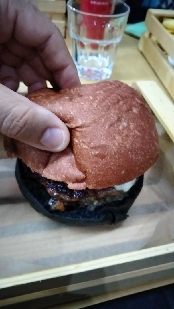 FA.BÙ. Fashion Burger