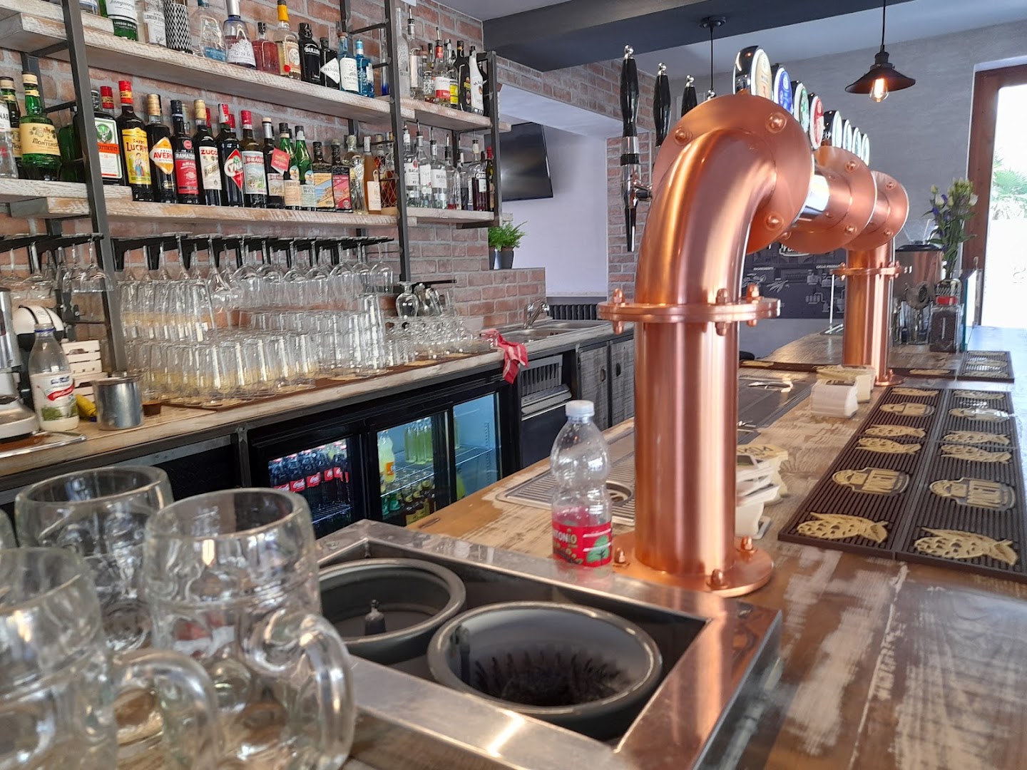 Faccio's bar