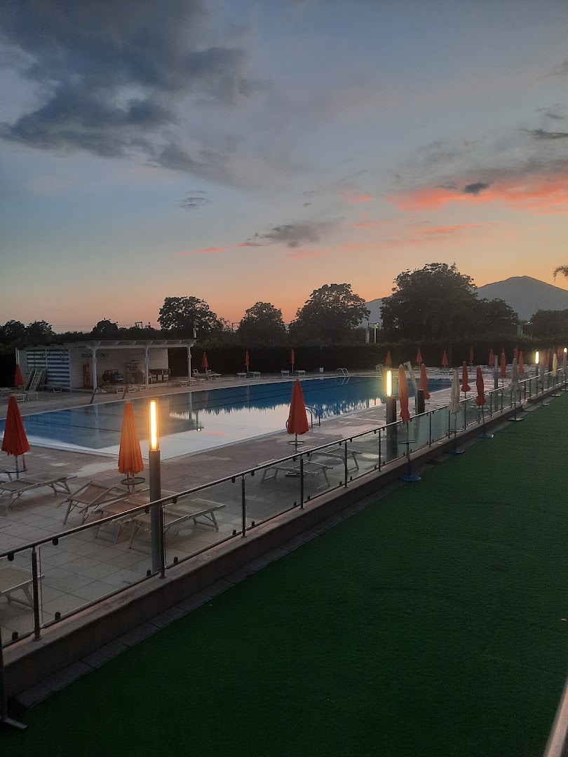 Falco Sport Village