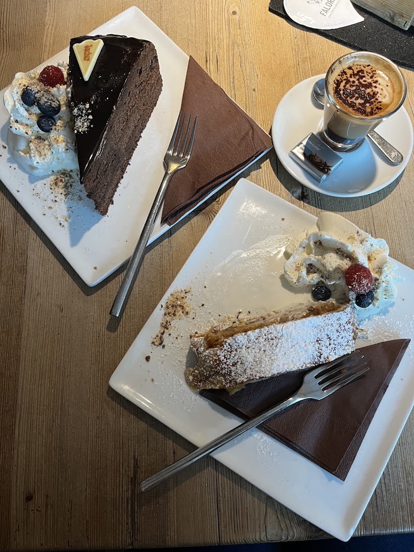 Faloria Bistro'