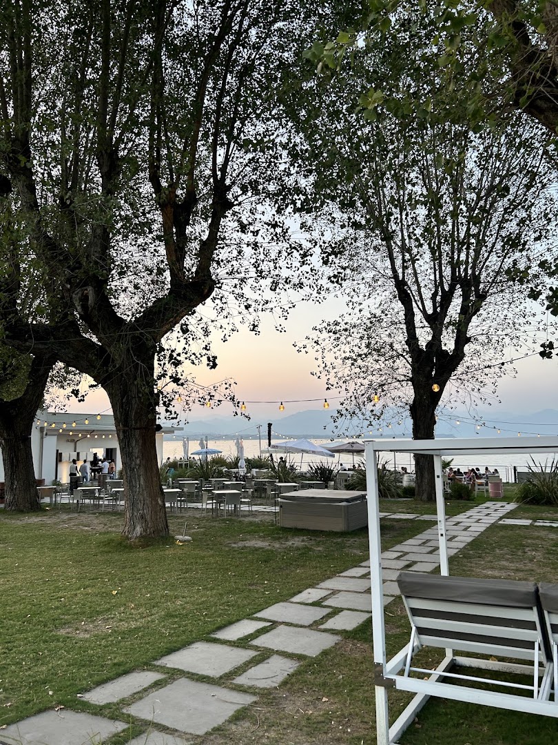 FAM Ristorante | Pizza | Cocktail Bar | Beach Club