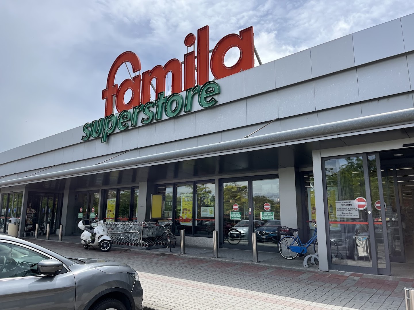 Famila Superstore Crema