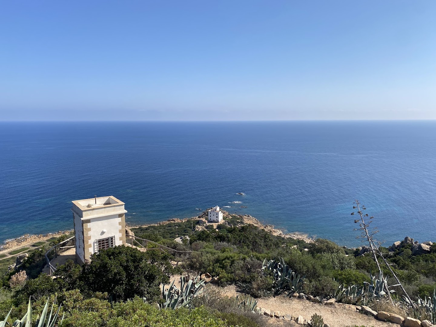 Faro di Capo Comino