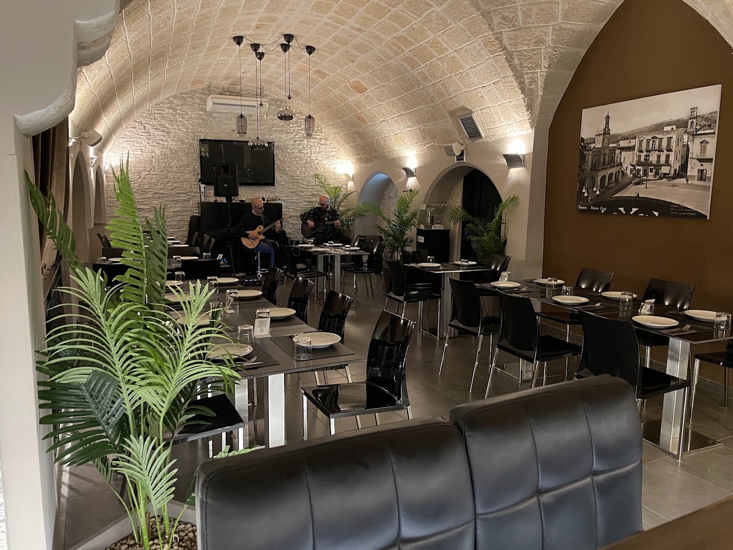 Faso Cafè • Piazza Restaurant•