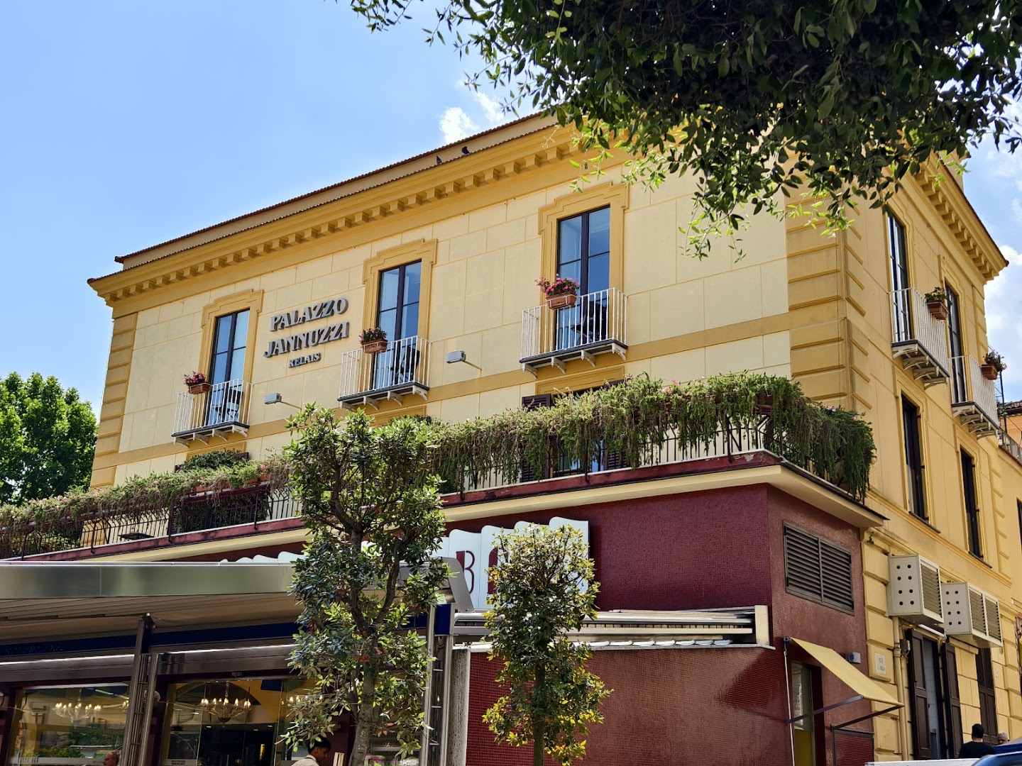 Fauno Bar and Restaurant