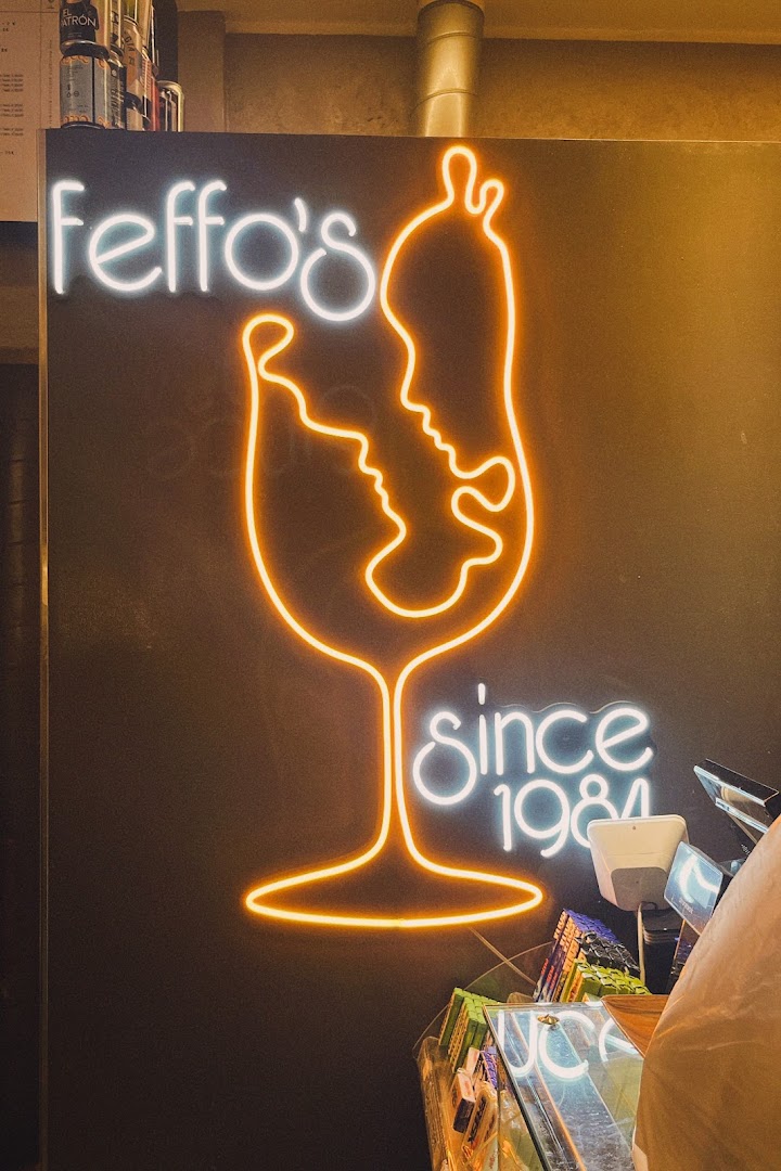 Feffo's Bar