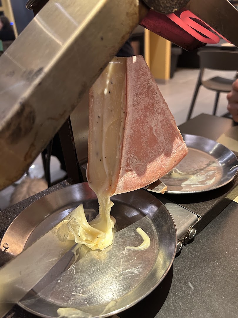 Fernandell Brasserie Raclette Courmayeur