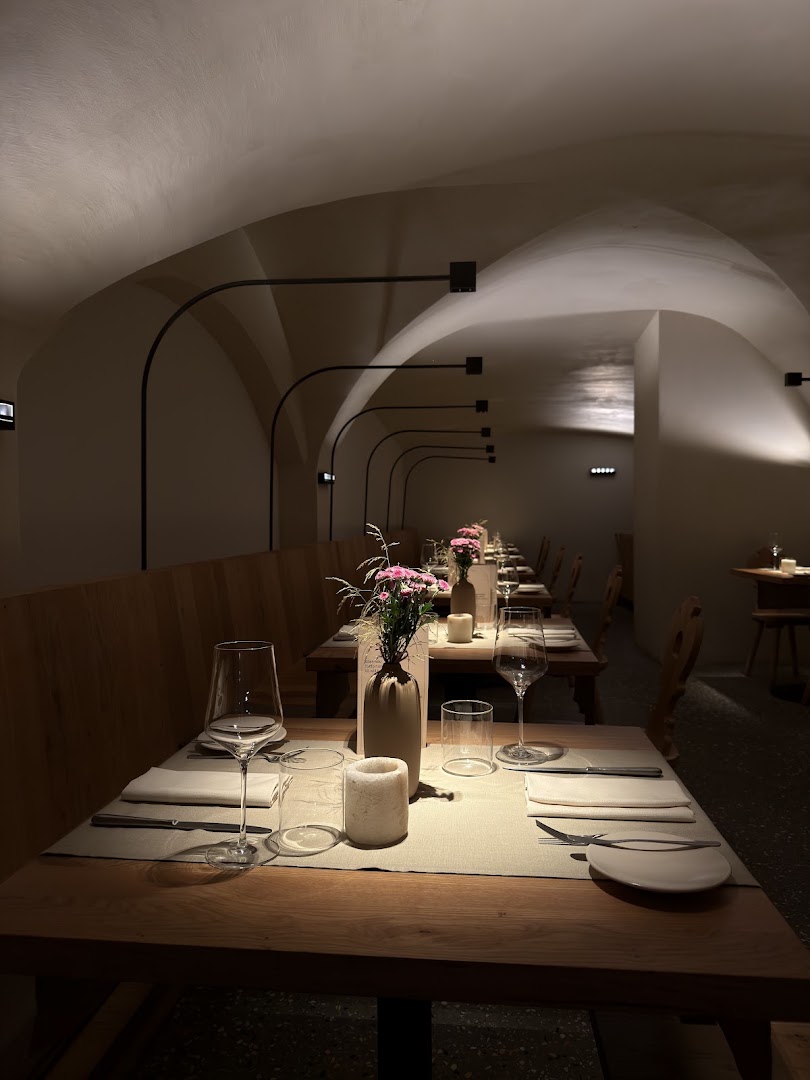 fink Restaurant & Suites
