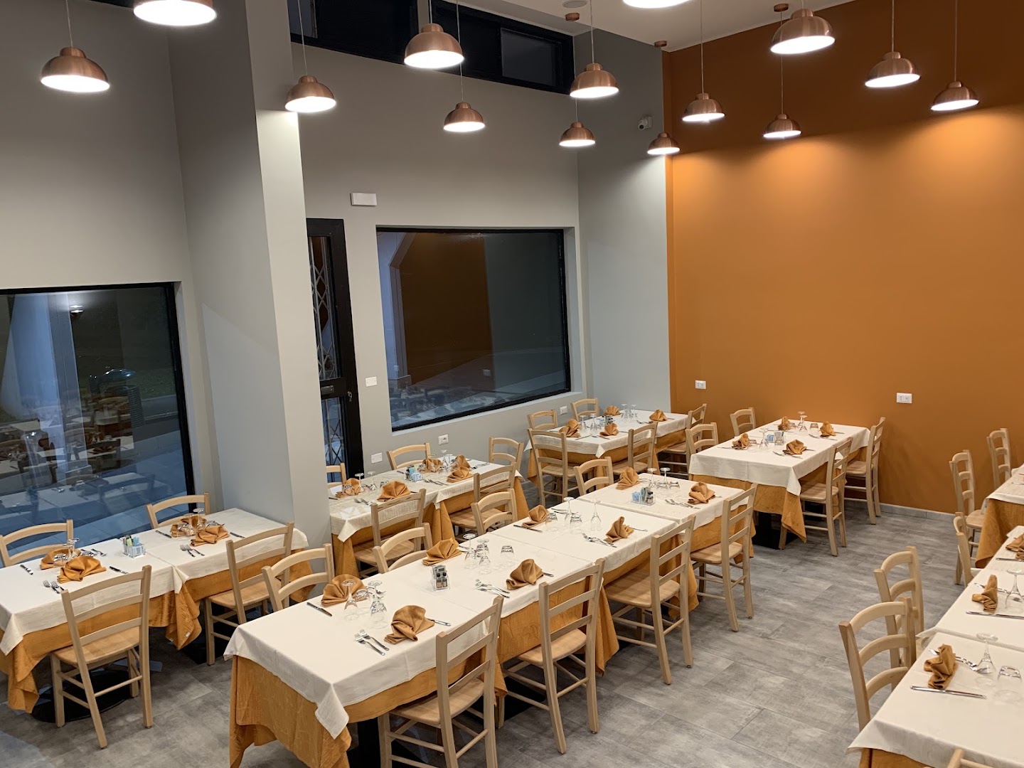 FIOR DI PIZZA & RISTORANTE