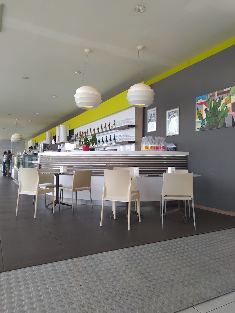 Flora Café, Pietra Ligure