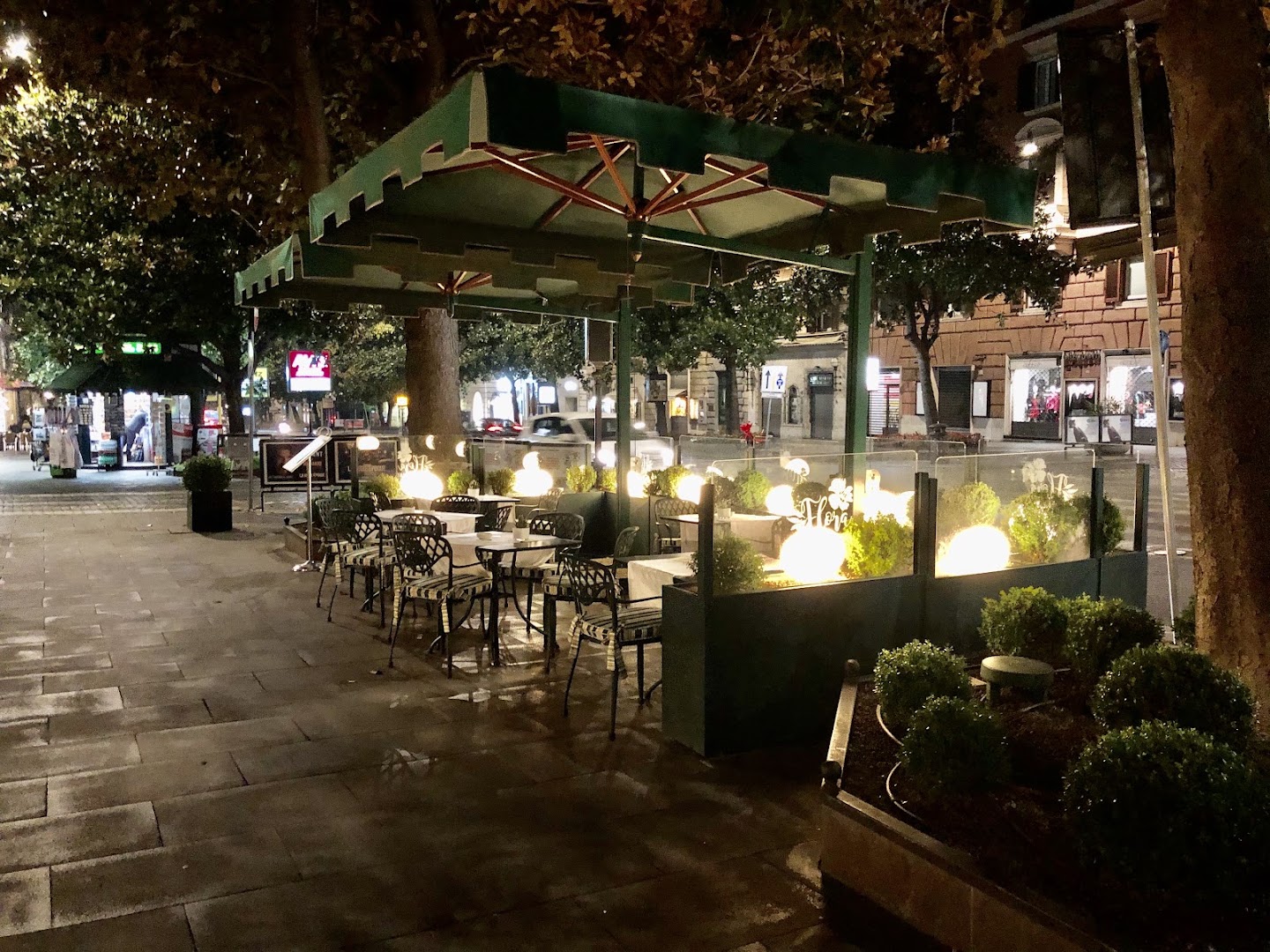 Flora Restaurant