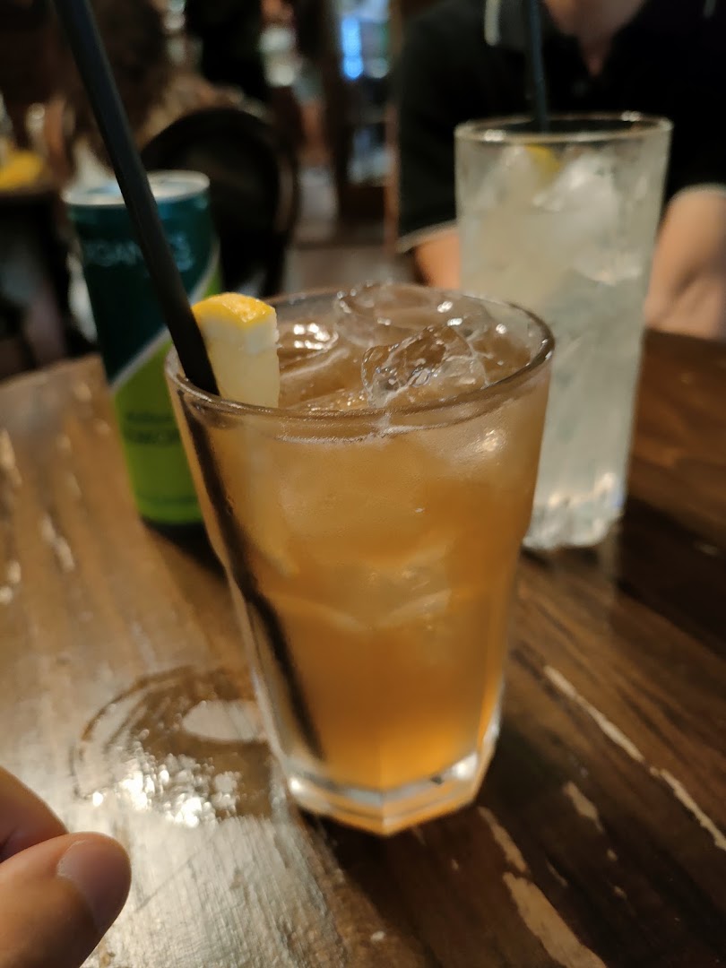 FLORES - Cocktail & Sensation Bar, Follonica