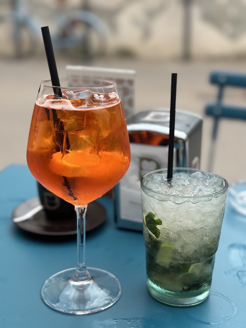 FLORES - Cocktail & Sensation Bar