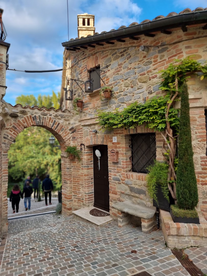 Flory, Comunanza