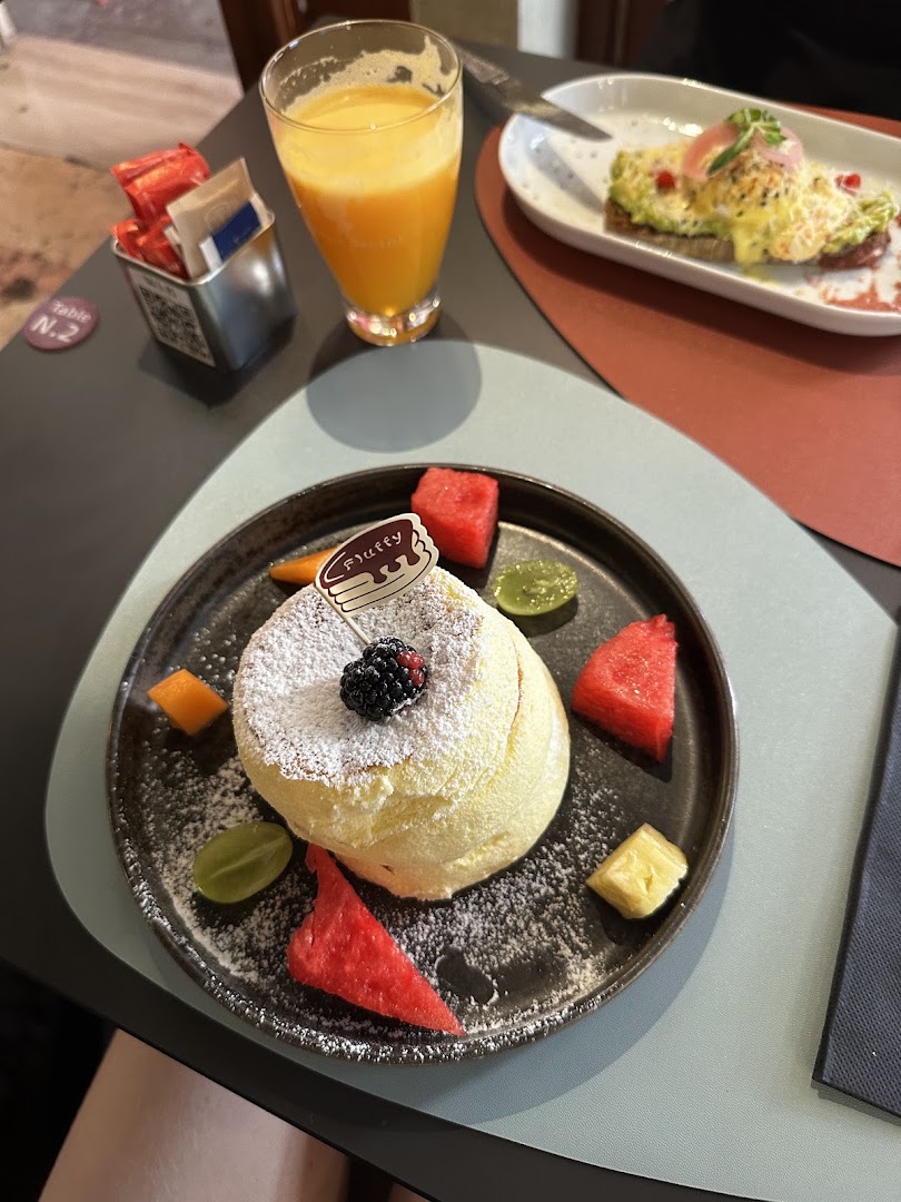 FLUFFY BRUNCH