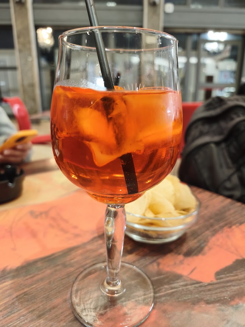 Fly Bar Pizzeria