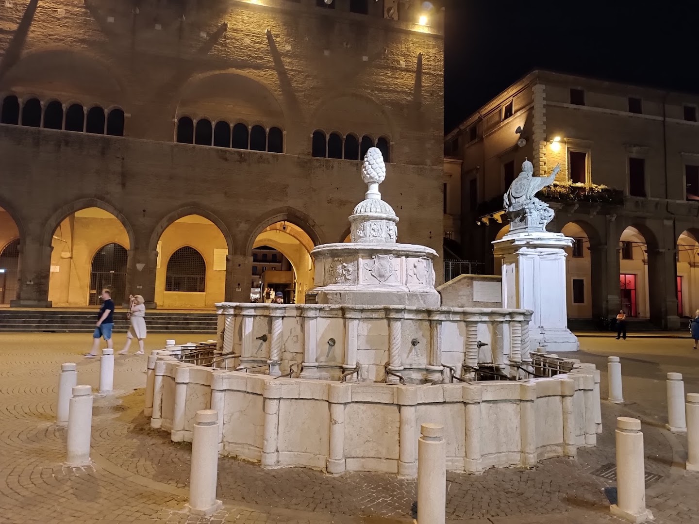 Fontana Della Pigna, Rimini